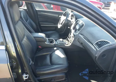 2019 Chrysler 300 Touring L из США, поврежденный, VIN 2C3CCAAG9KH616997